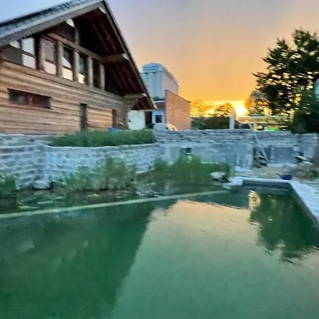 Vila Canadian Blockhaus *
