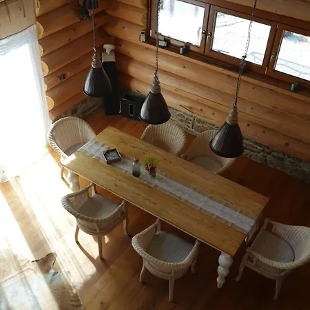 Vila Canadian Blockhaus *