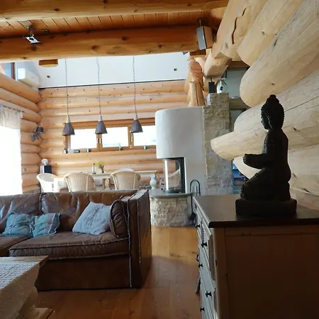 Vila Canadian Blockhaus